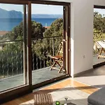 Nice Apartment In Sucuraj With Lake View