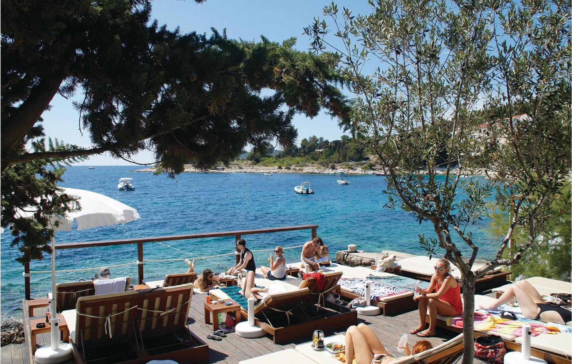In With View Apartman Sucuraj
