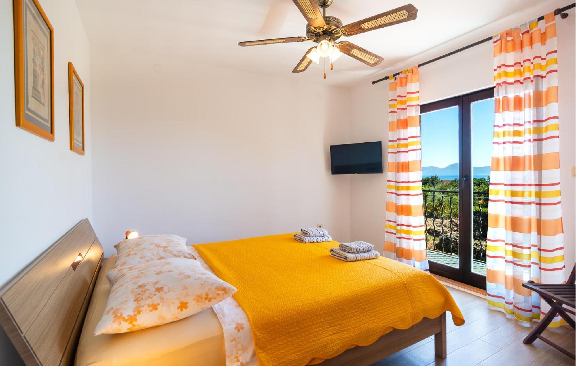 In With View Apartman Sucuraj